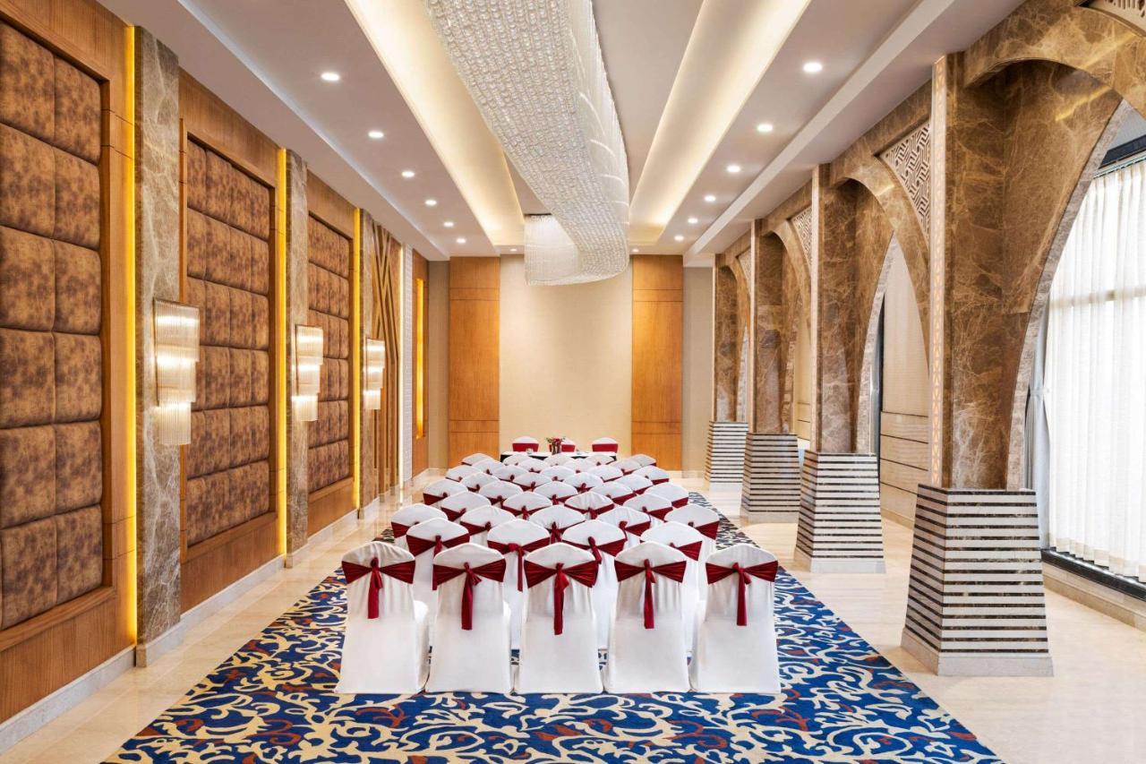 Ramada By Wyndham Varanasi Katesar Chandauli Dış mekan fotoğraf