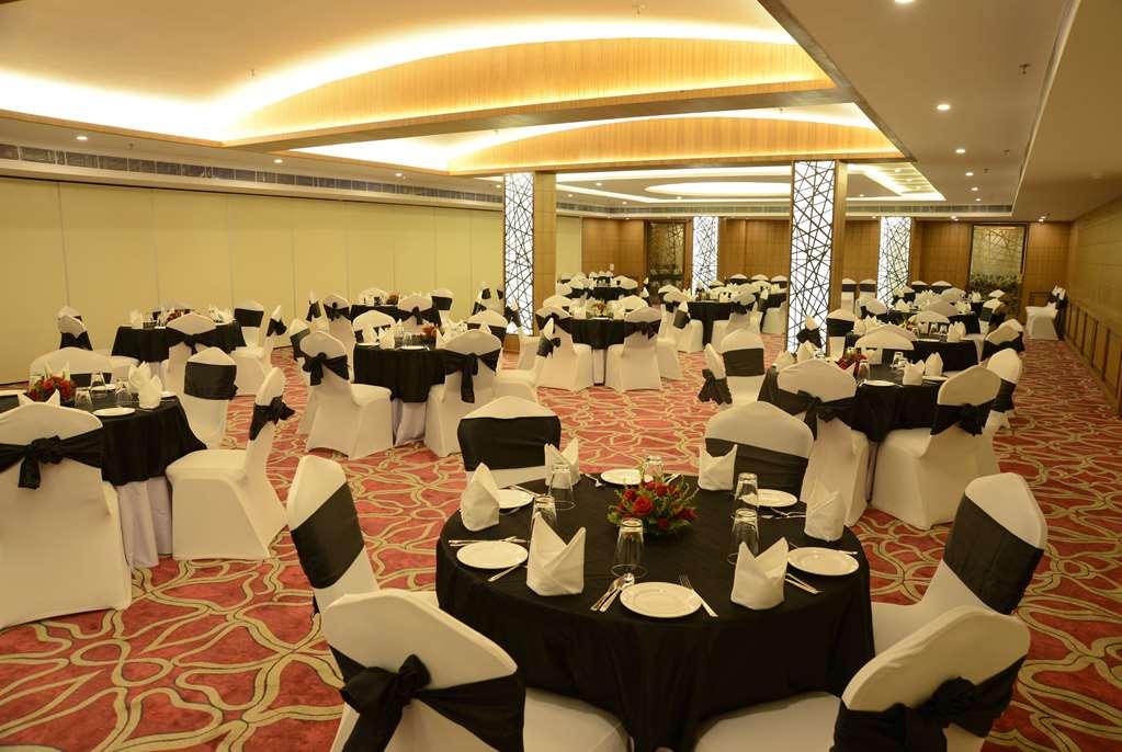 Ramada By Wyndham Varanasi Katesar Chandauli Konforlar fotoğraf