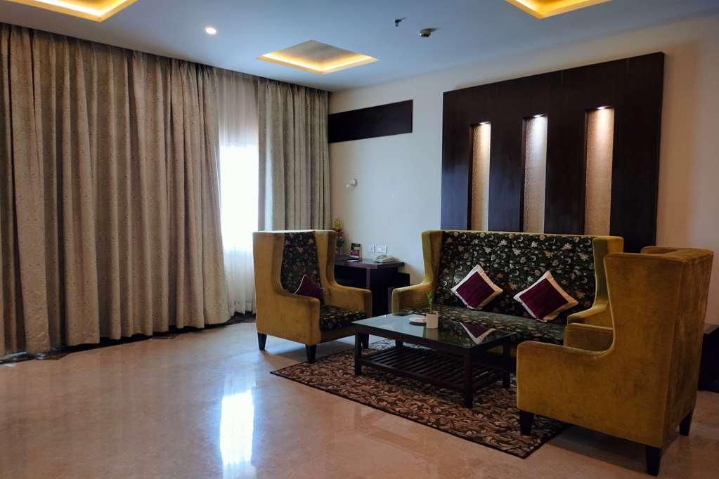 Ramada By Wyndham Varanasi Katesar Chandauli Oda fotoğraf